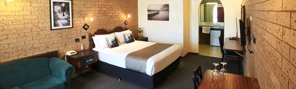 Foxtel / Digital TV and with Wi-Fi available to each room Foxtel / Digital TV and with Wi-Fi available to each room